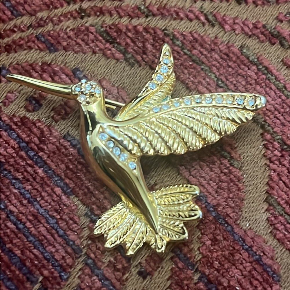 Vintage Hummingbird in flight brooch